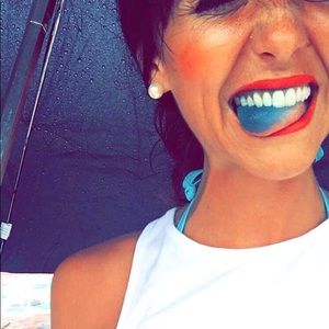 Meet your Posher, Victoria